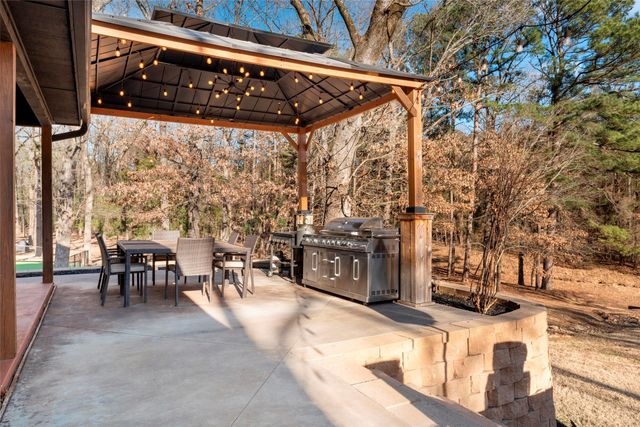 375 S Whispering Pine Trail, Mount Vernon, TX 75457