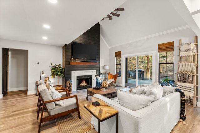 375 S Whispering Pine Trail, Mount Vernon, TX 75457