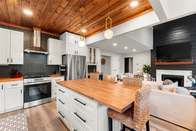 375 S Whispering Pine Trail, Mount Vernon, TX 75457