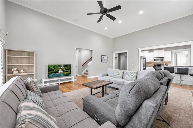 406 N Olivia Avenue, Lawrence, KS 66049