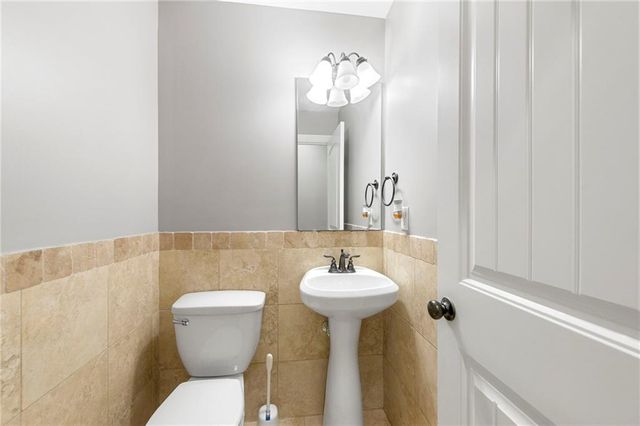 406 N Olivia Avenue, Lawrence, KS 66049