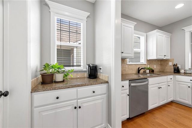 406 N Olivia Avenue, Lawrence, KS 66049