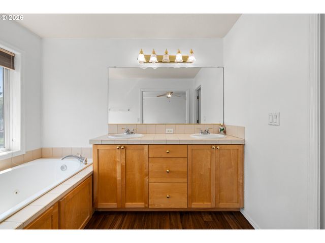 17170 Nw TUCSON St, Beaverton, OR 97006
