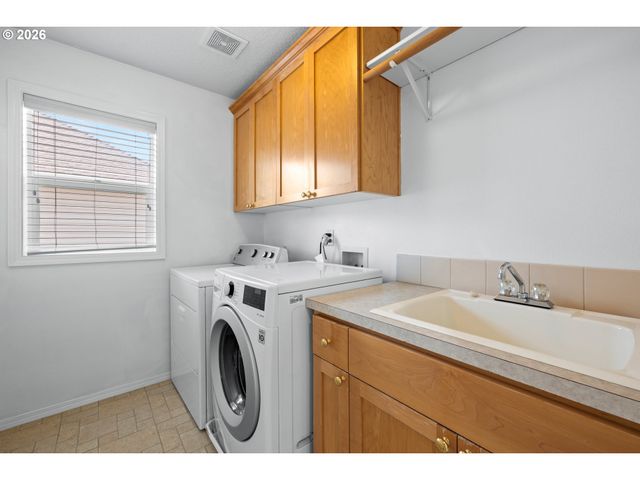 17170 Nw TUCSON St, Beaverton, OR 97006