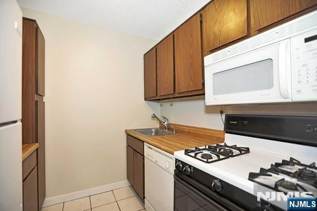 277 Prospect Avenue 7H, Hackensack, NJ 07601