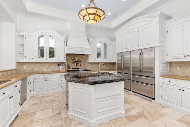 3201 NE 27th Avenue, Lighthouse Point, FL 33064