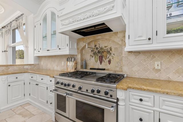 3201 NE 27th Avenue, Lighthouse Point, FL 33064