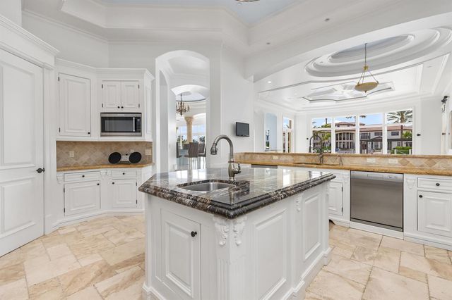 3201 NE 27th Avenue, Lighthouse Point, FL 33064