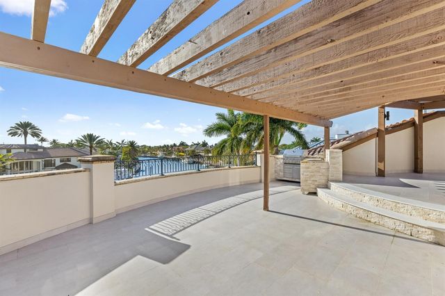 3201 NE 27th Avenue, Lighthouse Point, FL 33064