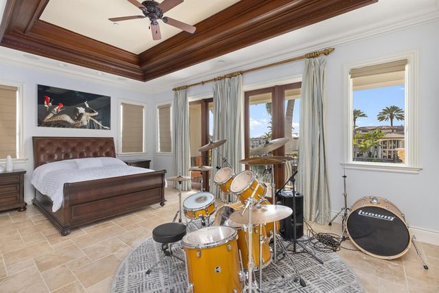 3201 NE 27th Avenue, Lighthouse Point, FL 33064