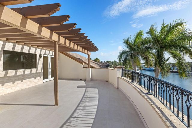 3201 NE 27th Avenue, Lighthouse Point, FL 33064