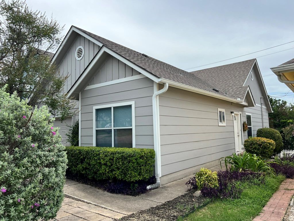 1310 E 3rd ST, Georgetown, TX 78626