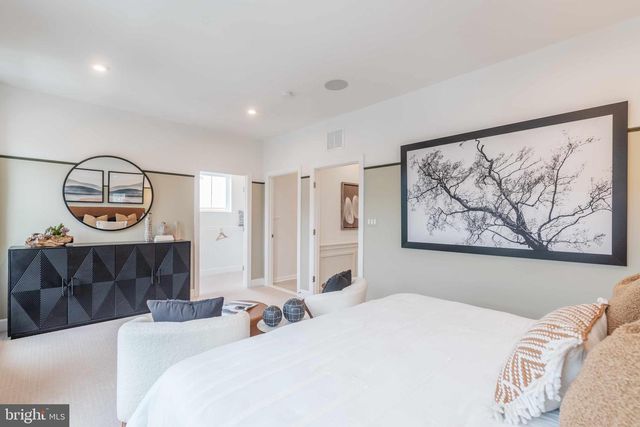 42970 TRUMAN TER, Ashburn, VA 20148