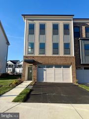 42970 TRUMAN TER, Ashburn, VA 20148