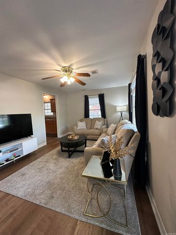 1001 Thelma, Benton, AR 72015