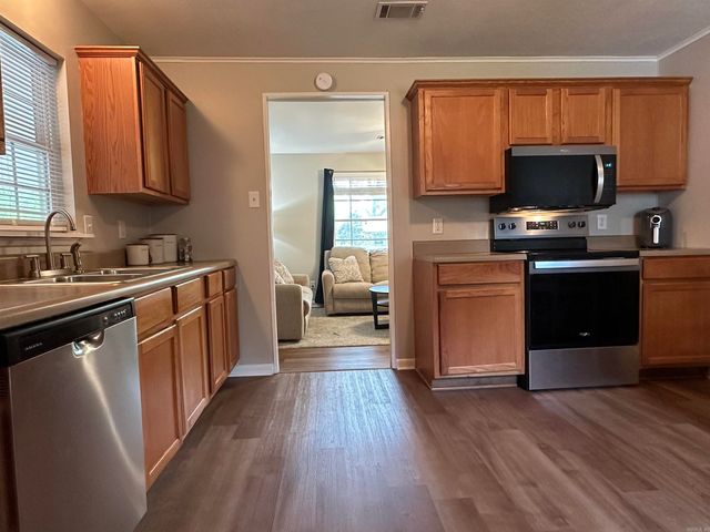 1001 Thelma, Benton, AR 72015