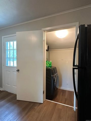 1001 Thelma, Benton, AR 72015