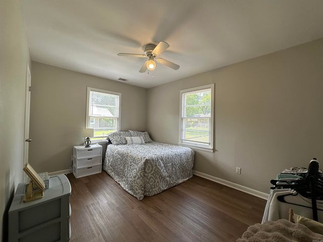 1001 Thelma, Benton, AR 72015