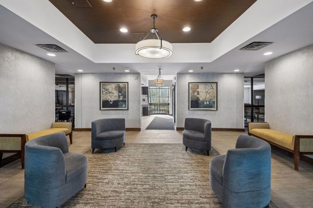1181 Edgcumbe Road 514, Saint Paul, MN 55105