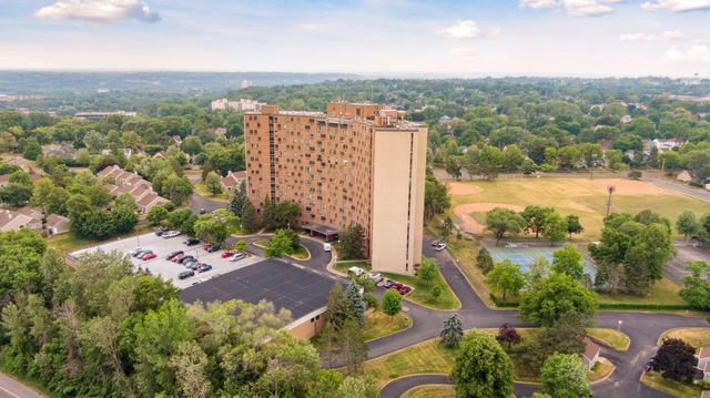 1181 Edgcumbe Road 514, Saint Paul, MN 55105