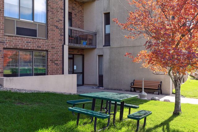 1181 Edgcumbe Road 514, Saint Paul, MN 55105
