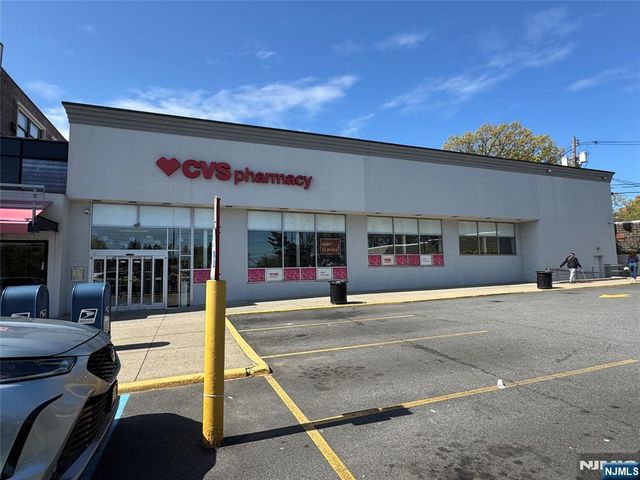 400 Fairview Avenue 5-D, Fort Lee, NJ 07024
