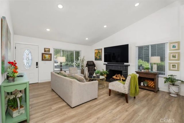 25552 Mackenzie Street, Laguna Hills, CA 92653