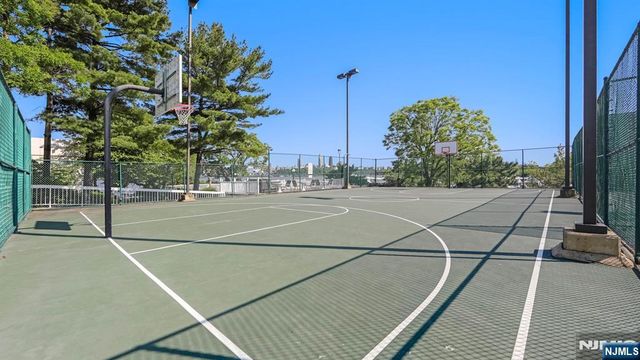 1077 River Road 903, Edgewater, NJ 07020