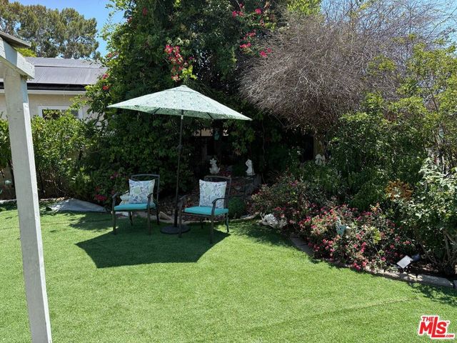 7713 Genesta Avenue, Lake Balboa, CA 91406