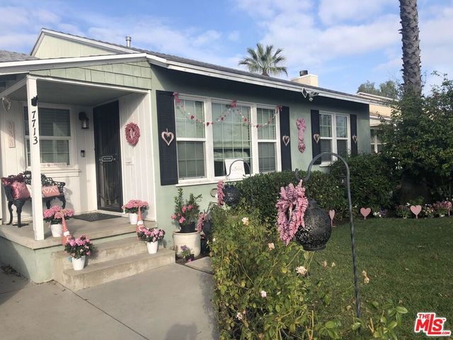 7713 Genesta Avenue, Lake Balboa, CA 91406