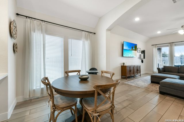 2009 Creekview, Seguin, TX 78155