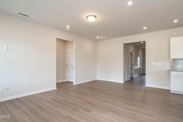 1672 Elk Run Drive, Fayetteville, NC 28312