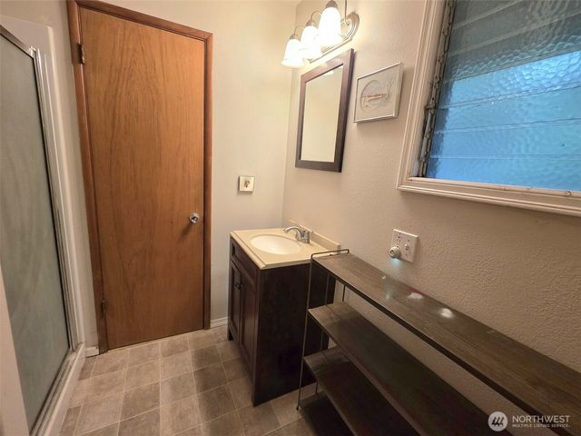 401 Fairway Drive, Aberdeen, WA 98550