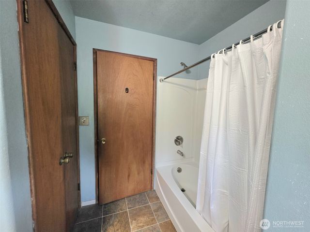 401 Fairway Drive, Aberdeen, WA 98550