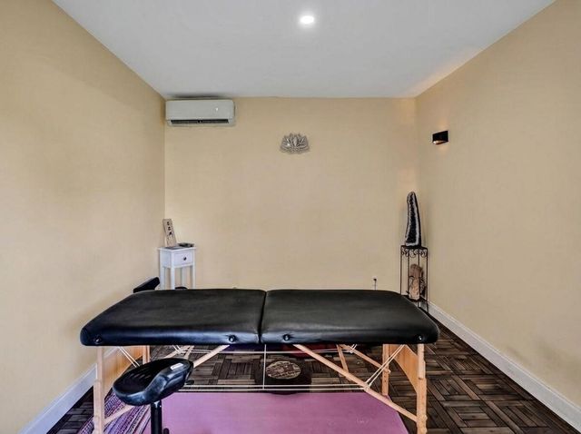 2099 NE 4th Court, Boca Raton, FL 33431