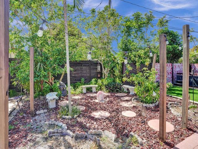 2099 NE 4th Court, Boca Raton, FL 33431