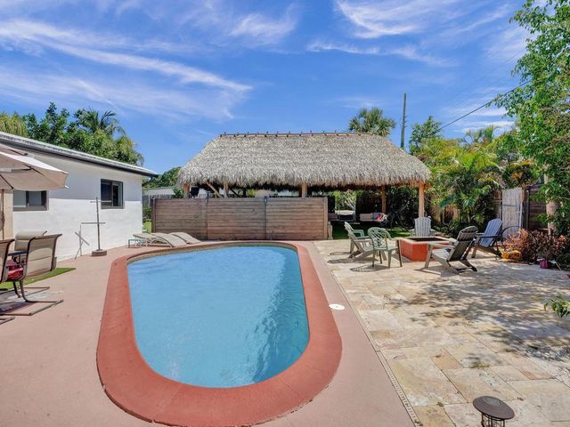 2099 NE 4th Court, Boca Raton, FL 33431