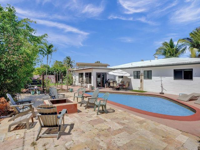 2099 NE 4th Court, Boca Raton, FL 33431