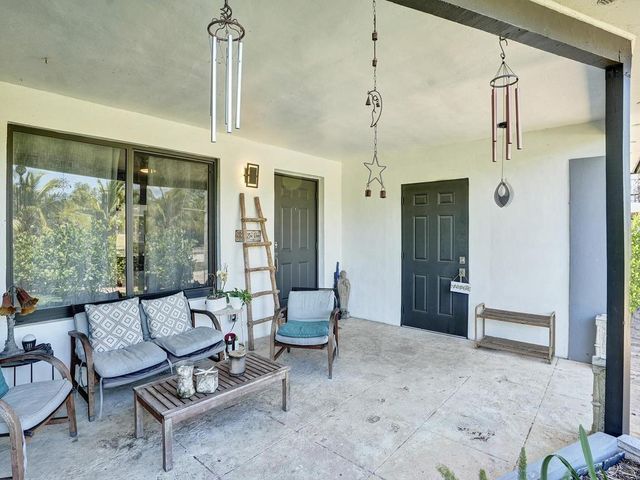 2099 NE 4th Court, Boca Raton, FL 33431