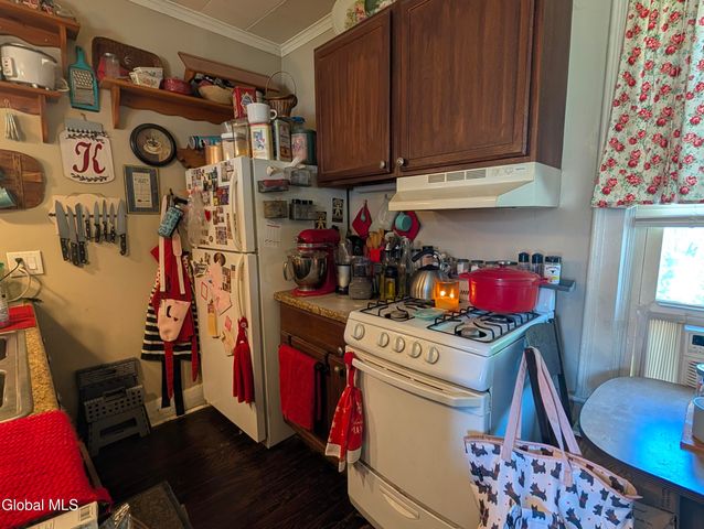 82 Grand Street, Gloversville, NY 12078