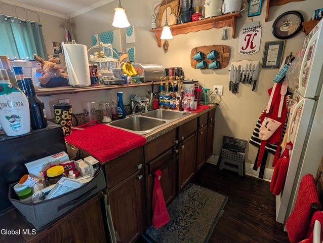 82 Grand Street, Gloversville, NY 12078