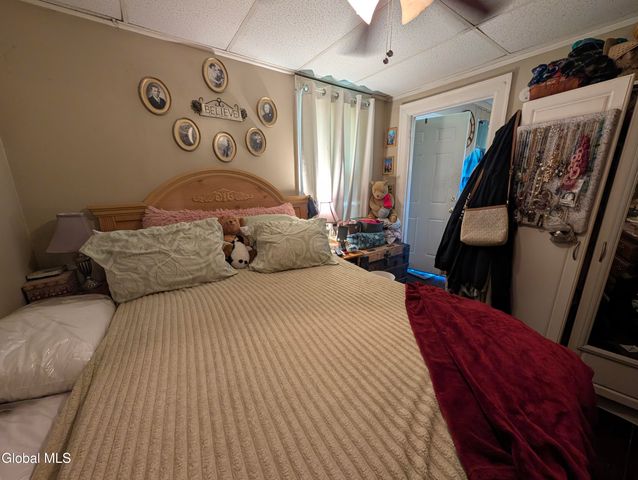 82 Grand Street, Gloversville, NY 12078