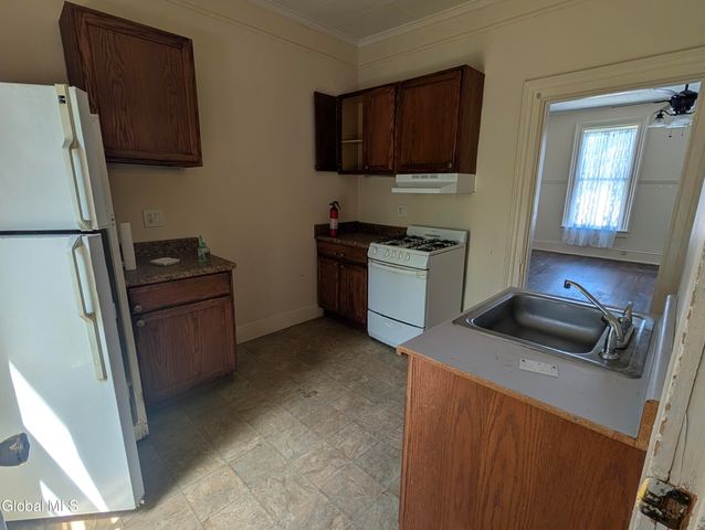 82 Grand Street, Gloversville, NY 12078