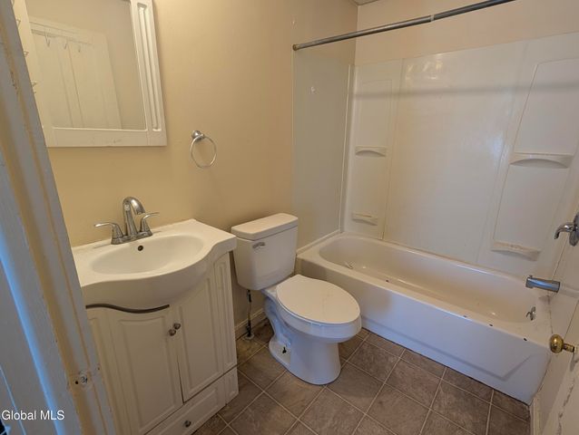 82 Grand Street, Gloversville, NY 12078
