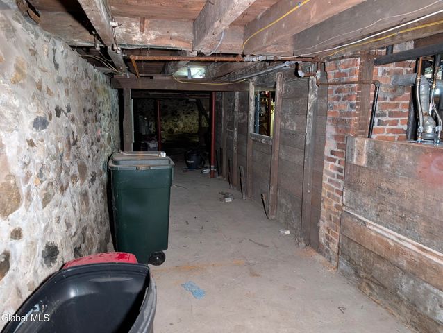 82 Grand Street, Gloversville, NY 12078