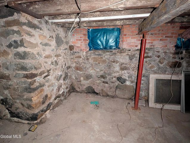 82 Grand Street, Gloversville, NY 12078