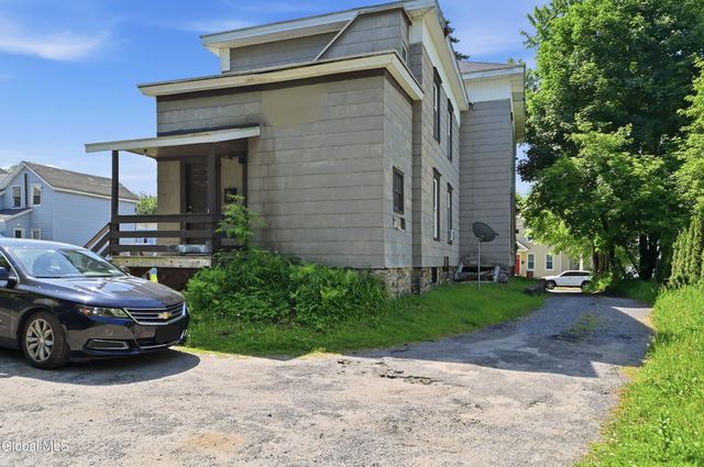 82 Grand Street, Gloversville, NY 12078