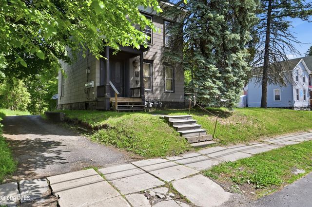 82 Grand Street, Gloversville, NY 12078