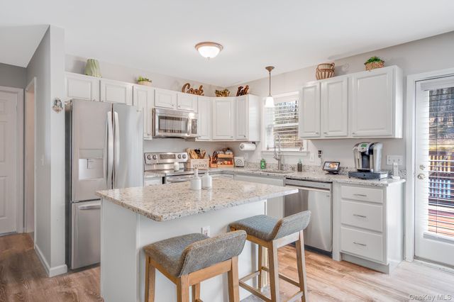 6 Silvestri Place, Marlboro, NY 12542