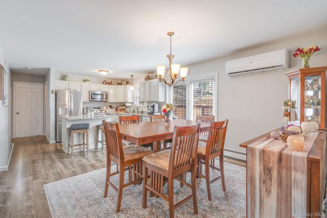 6 Silvestri Place, Marlboro, NY 12542